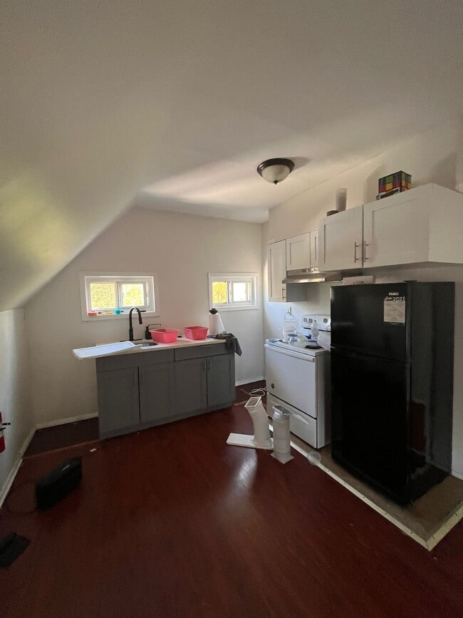 Photo - 68 W 24th St Unit 4