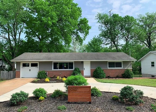 Building Photo - 10933 Big Bend Rd Rental