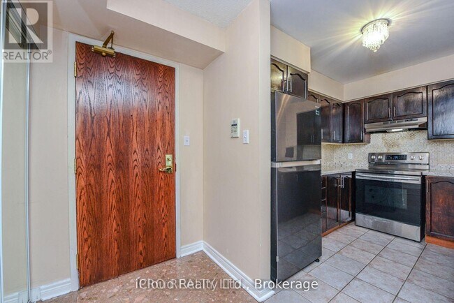 Photo - 156 Enfield Pl Unit 302