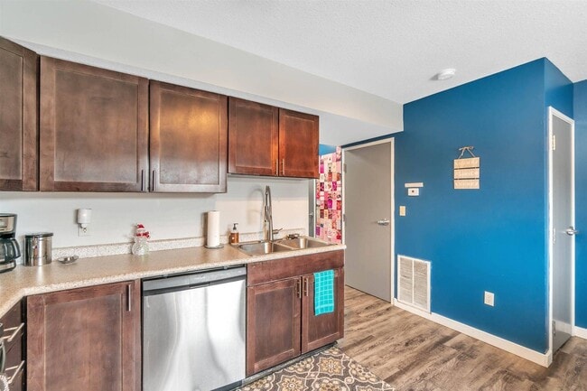 04-2211 Campus Village Ave, Unit 43