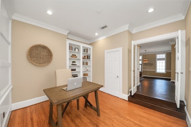 Photo - 33318 Winsford St