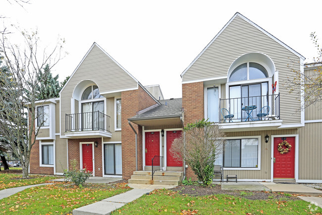 Building Photo - Heights of Novi Apartments