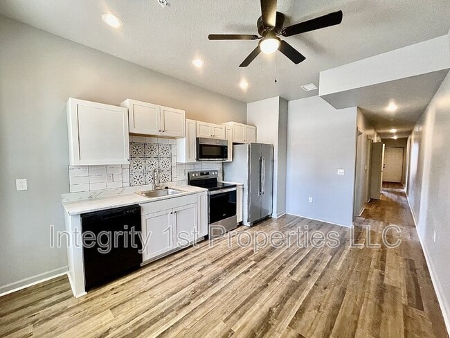 Photo - 740 Washington Blvd Unit D