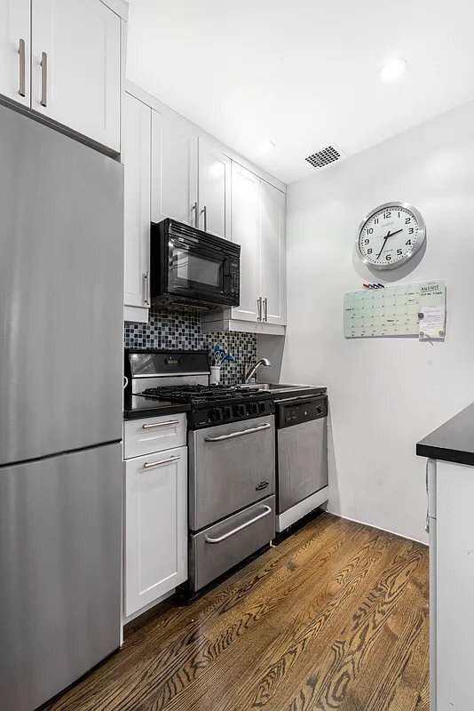 Photo - 157 E 72nd St Unidad 12-H