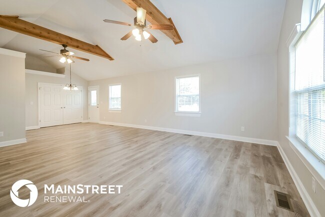 Photo - 344 River Oak Trail