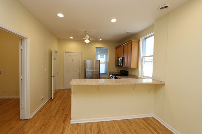 Photo - 2342 W Barry Ave