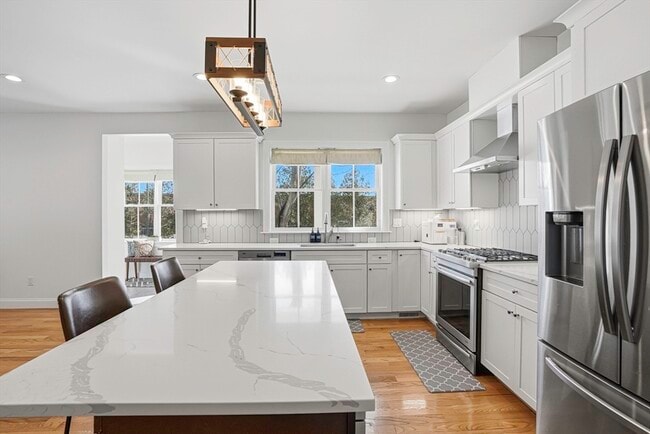 Photo - 279 W Central St