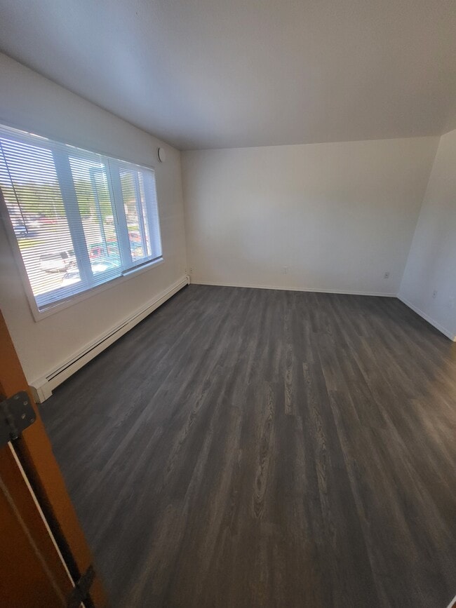 Photo - 4744 Glasgow Dr Unit 1