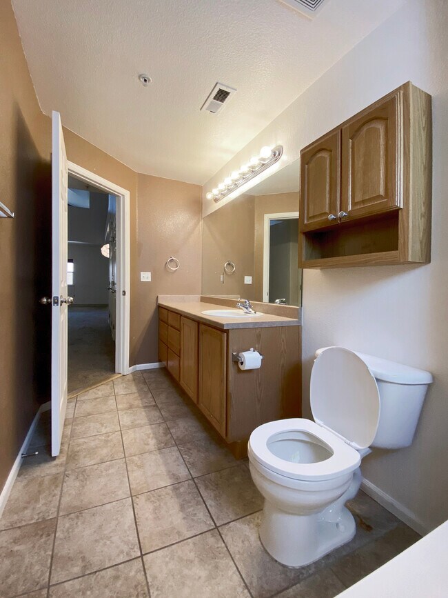 Photo - 5485 Zephyr St Unidad 201