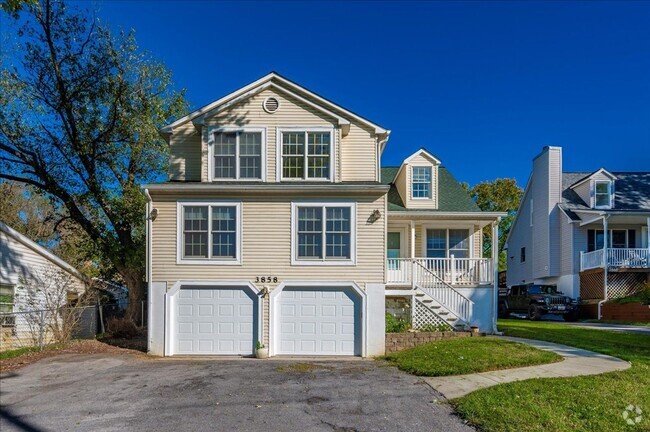 Building Photo - Oversized House in Point of Rocks for Lease