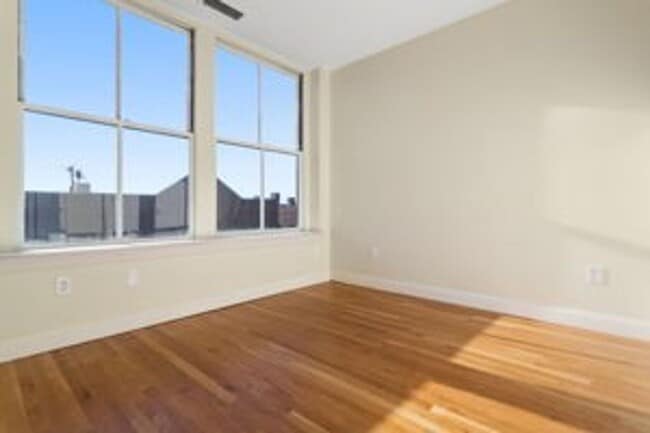 Photo - 107 Washington St Unit 1