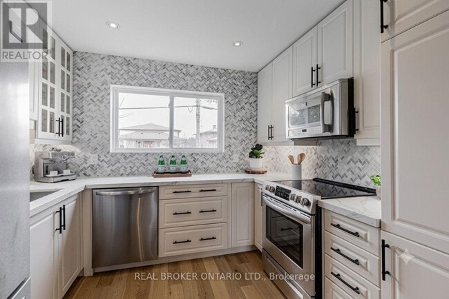 Photo - 25 Newlin Crescent
