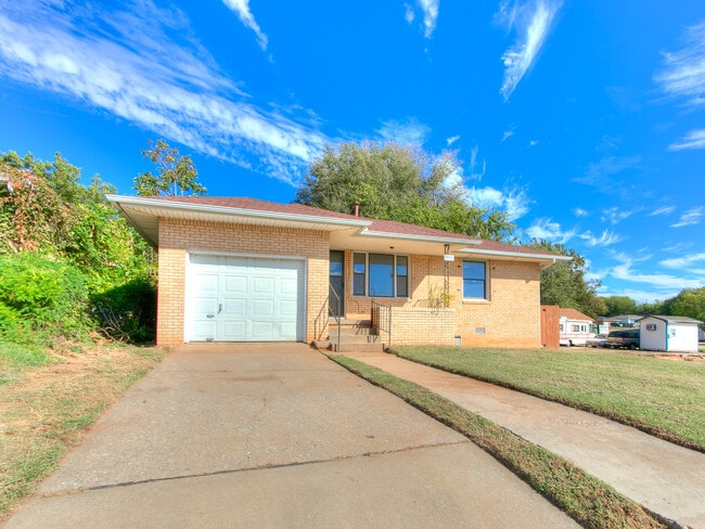 Photo - 2921 NE 17th Ave