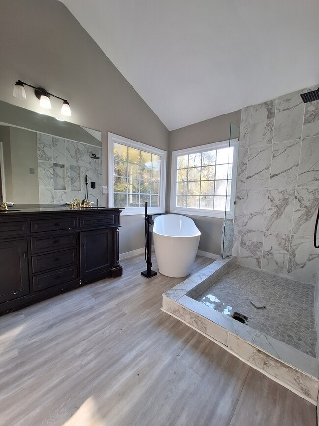 Photo - 2120 Sweetbirch Trl