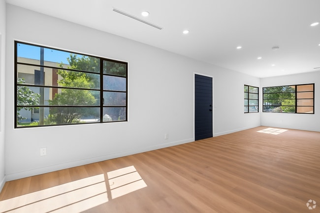 Building Photo - 213 S Gale Dr Unit A Rental