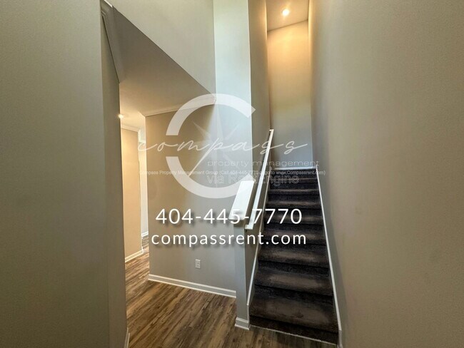 Photo - 226 Lyndon Wy NW House