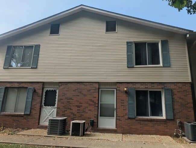 Building Photo - 2019 50th St SE Rental