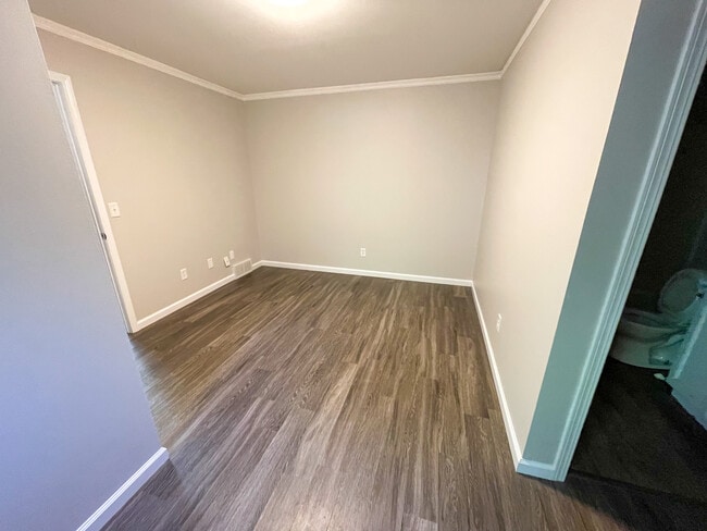 Photo - 2925 King James Way