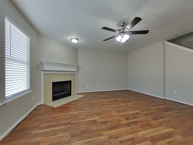 Photo - 4738 Montclair Hill Ln