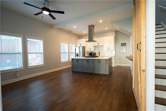 184 Laurel Ave SW