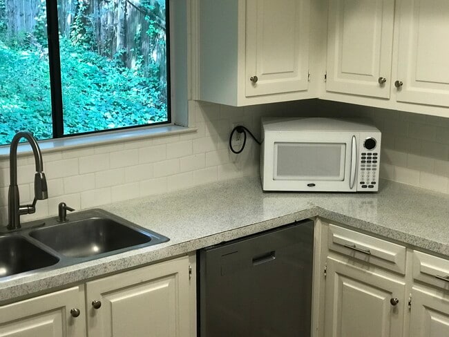 Building Photo - 4503 Smooth Oak Dr