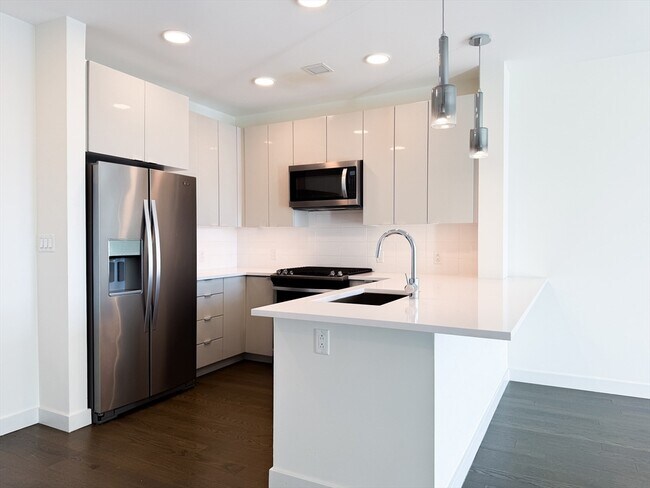 Photo - 65 Lewis St Unidad 511