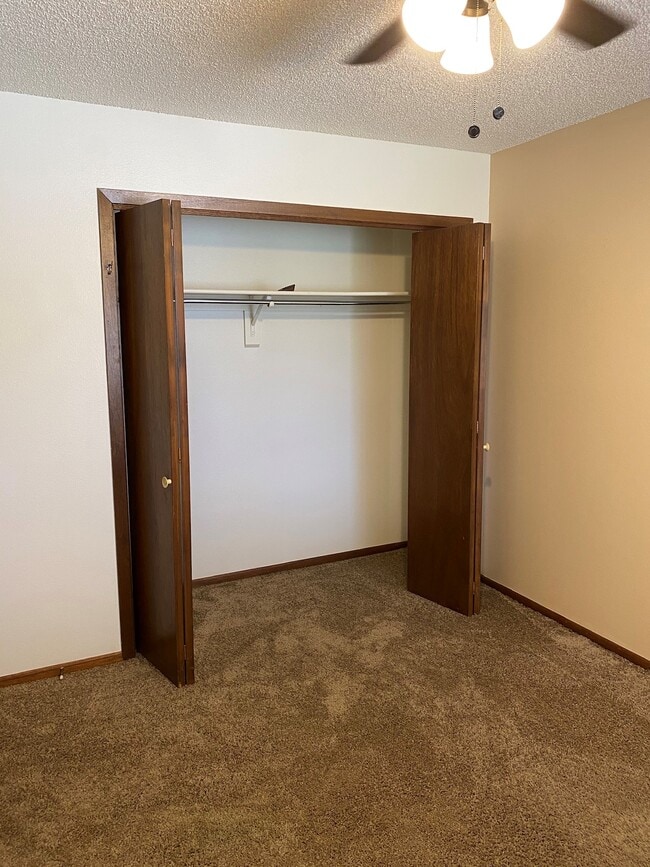 Photo - Golden Oaks Apartments