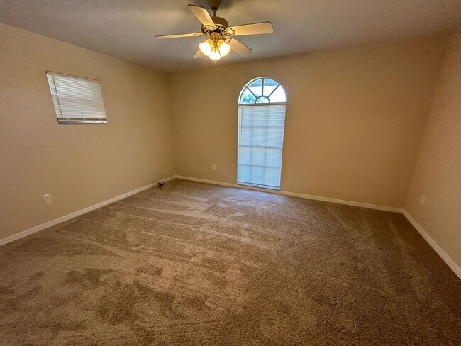Photo - 17385-17387 W Carnegie Cir Unit 17387