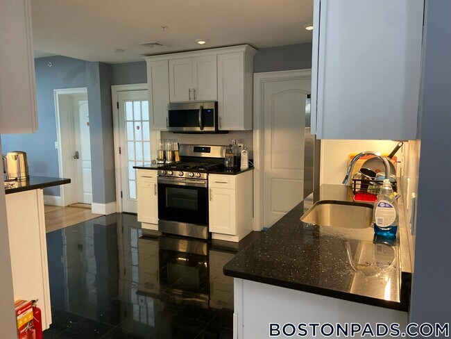 Photo - 1778 Commonwealth Ave Unidad 1