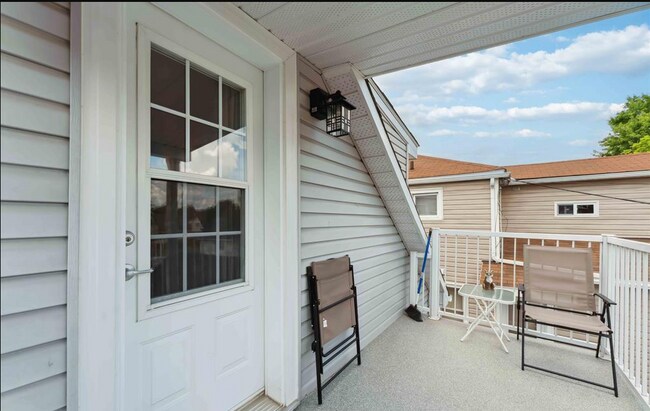 Photo - 347 Shakespeare St Unit B