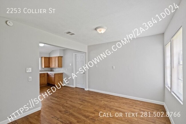 Photo - 2253 Collier St