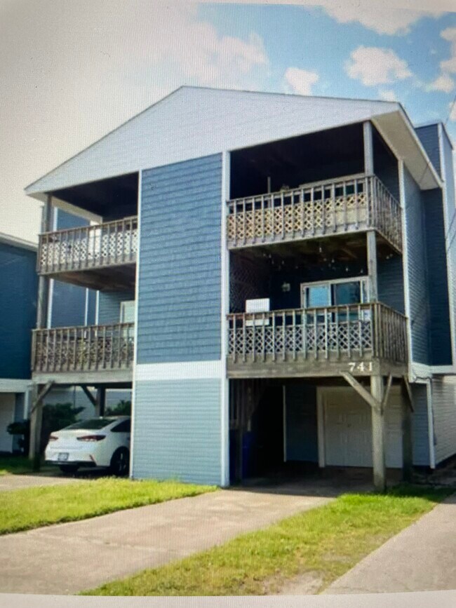 Photo - 741 W Ocean View Ave Unit D