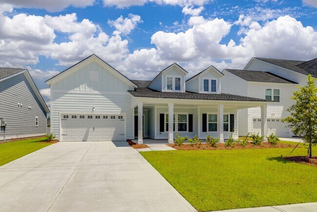 Phenomenal New Construction in Gated Westb... - Phenomenal New Construction in Gated Westb... House