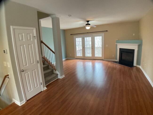 Photo - 3 Bed, 3.5 Bath Townhome with Garage!