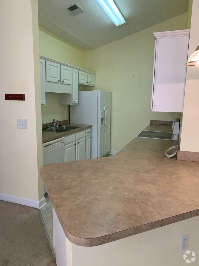 Building Photo - Spacious 3 Bedroom Condo in Carolina Forest