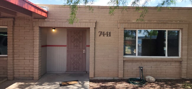 Building Photo - 7441 E Perth Pl Rental