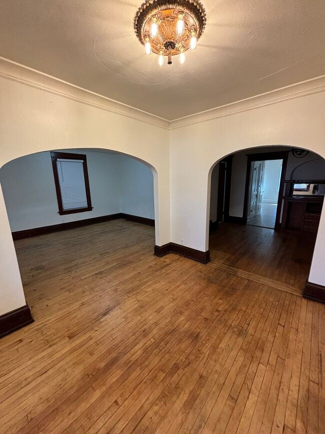 Photo - 2229 N 40th St Unit 2229 N 40th St Lower