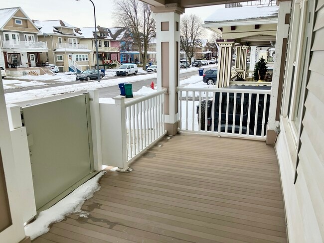 Photo - 58 Roanoke Pky