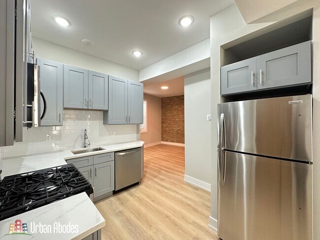 Photo - 423 W Belden Ave Unit M06B