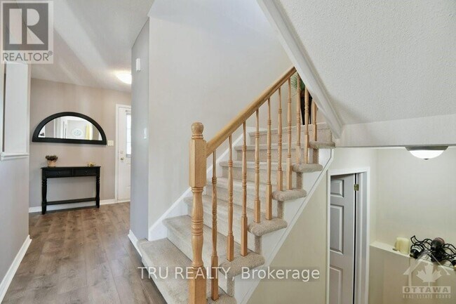 Photo - 9 Whalings Cir