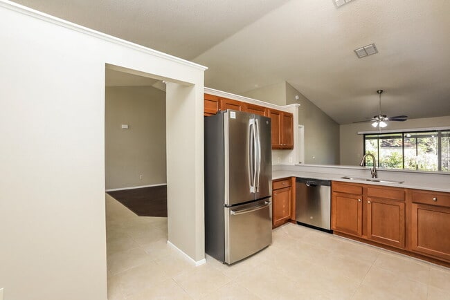 Photo - 806 E Charing Cross Cir