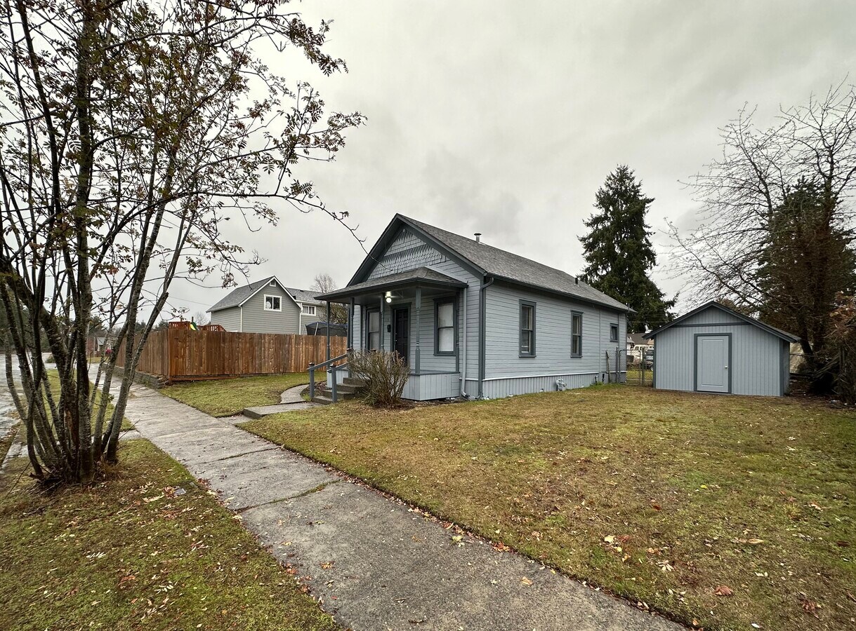 Photo - 1115 W Pear St Casa