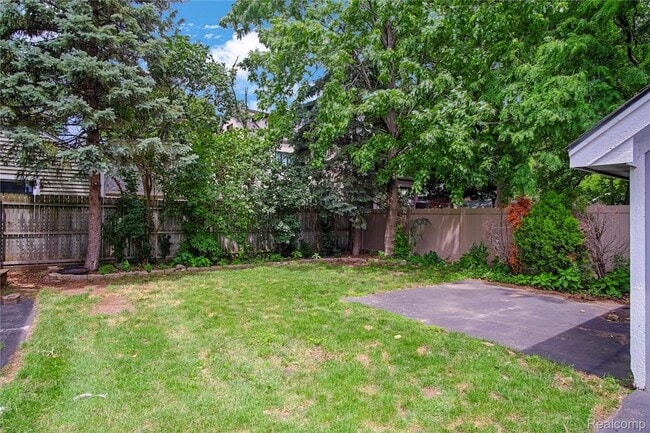Photo - 206 N Troy St
