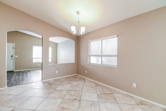 Photo - 803 S Chatsworth