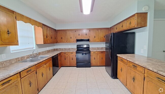 Building Photo - 3909 Ocean View Dr Unit B Rental