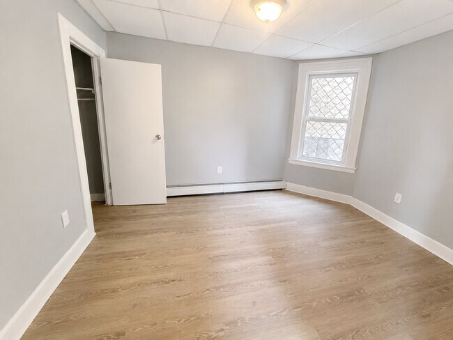 Photo - 70 Eaton Pl Unit 4