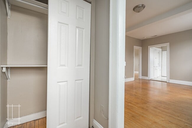 Photo - 2487-2491-2491 Summit St Unit 2489 Summit St. Apt. A