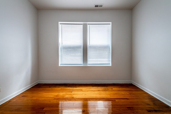 Photo - 1101 N Lawler Ave