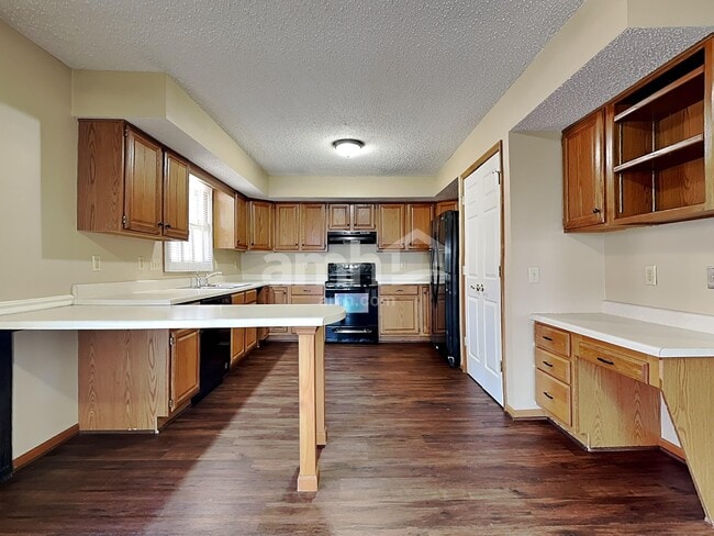 Photo - 110 Justin Pl