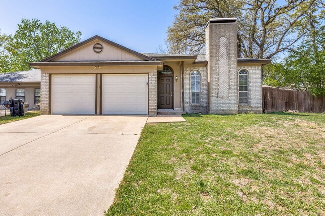 Building Photo - Easy Access to Highways with this 3BR in Arlington